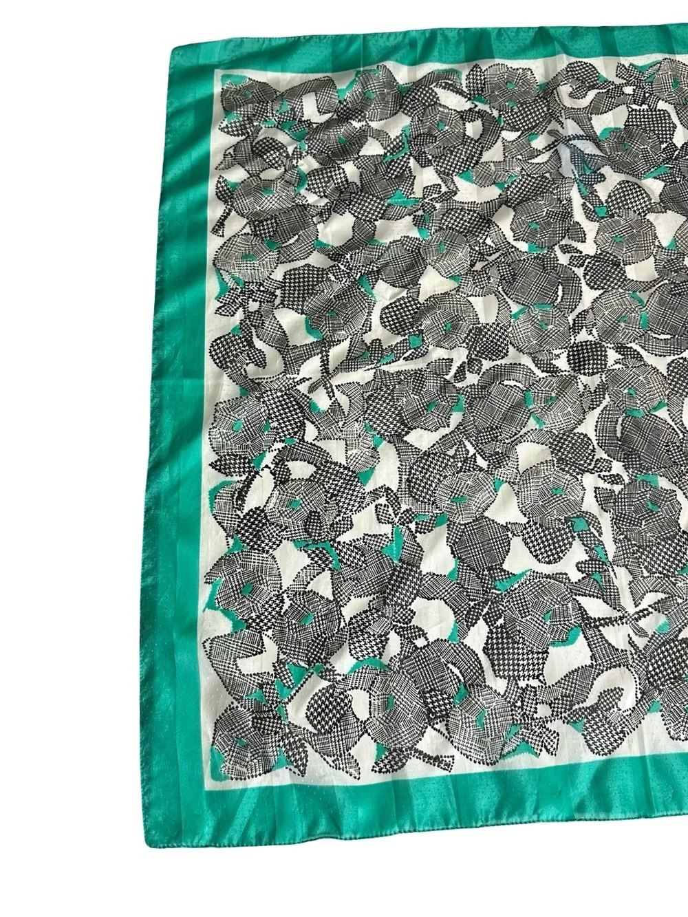 Silk-Feel Floral Print Scarf in Teal